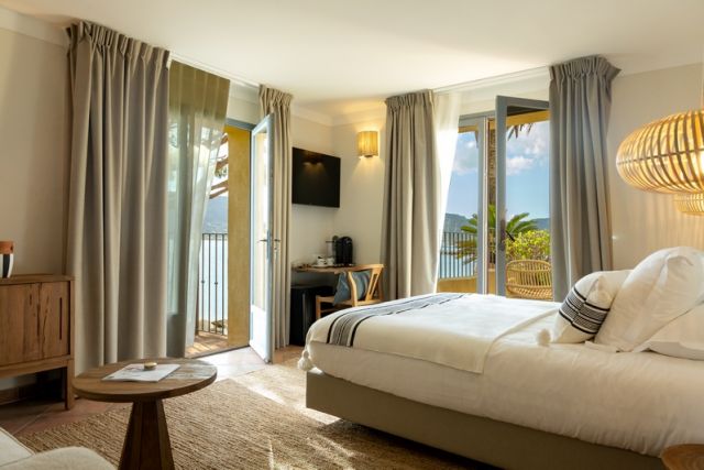 Casa Santini x Roc Seven